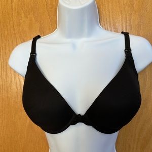 Women’s Natori nursing bra. Size 34DD.